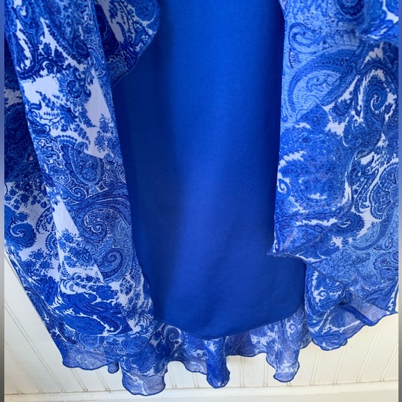 Madison Leigh (Size 16) V-neck, short sleeves, fully lined, Blue & White Paisley - Picture 4 of 5